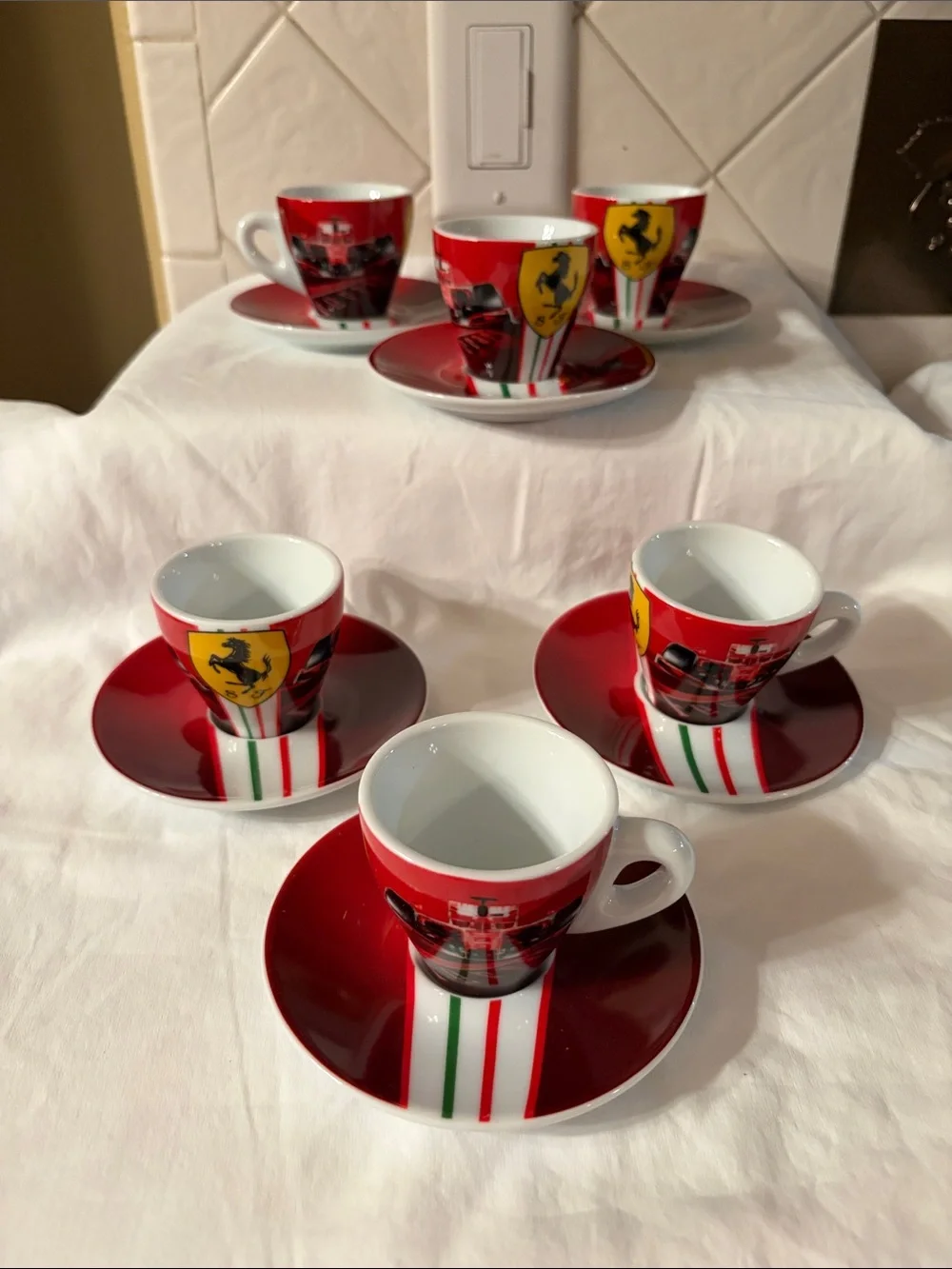 HTF like new set of 6 Ferrari F1 demitasse/expresso cups & saucers